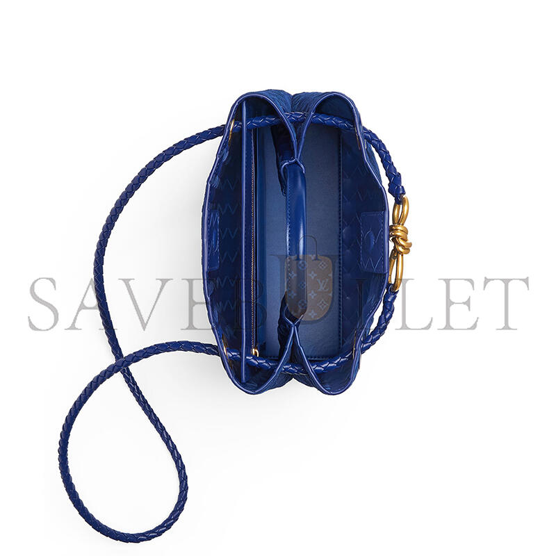 BOTTEGA VENETA SMALL ANDIAMO 766014V5ZZ14303 (25*20*10cm)